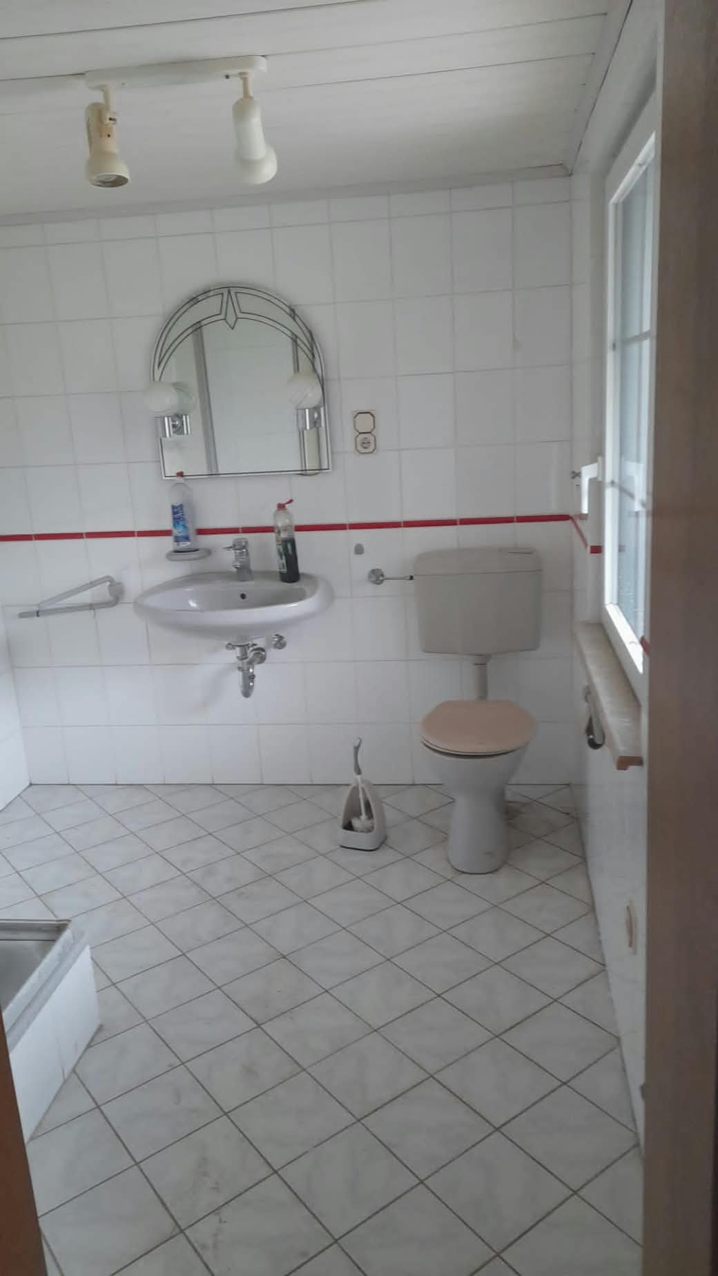 9f72ea79-c496-4d35-bc3a-690363e2bef7 Vollständig renovierte Villa mit 2 separaten Wohnungen und 180 m² Wohnfläche in Birkenfeld